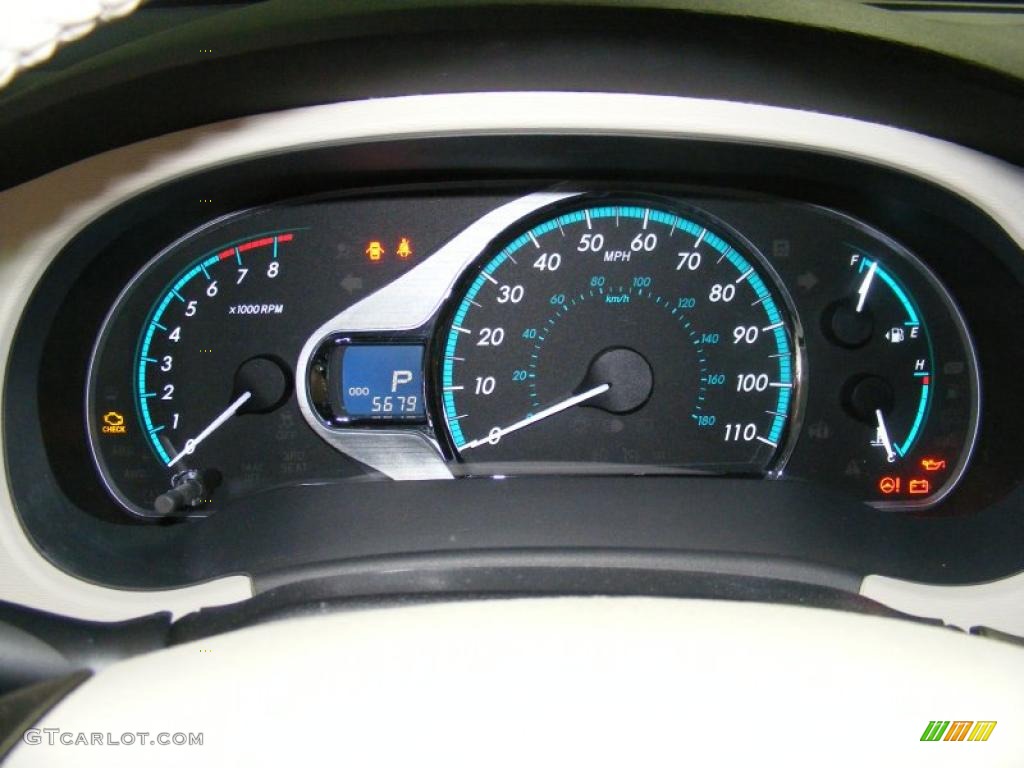 2011 Toyota Sienna XLE Gauges Photo #41484307