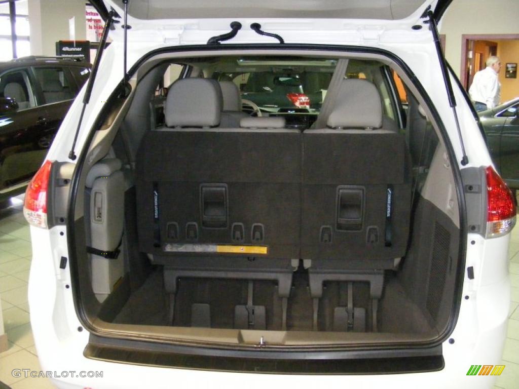 2011 Toyota Sienna XLE Trunk Photo #41484451