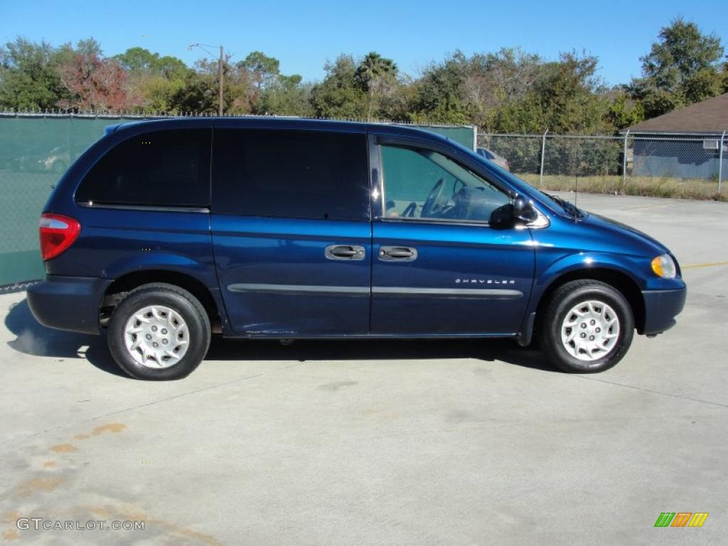 Patriot Blue Pearl 2001 Chrysler Voyager Standard Voyager Model Exterior Photo #41484947
