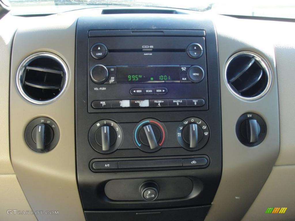 2006 Ford F150 XLT SuperCrew 4x4 Controls Photo #41489459