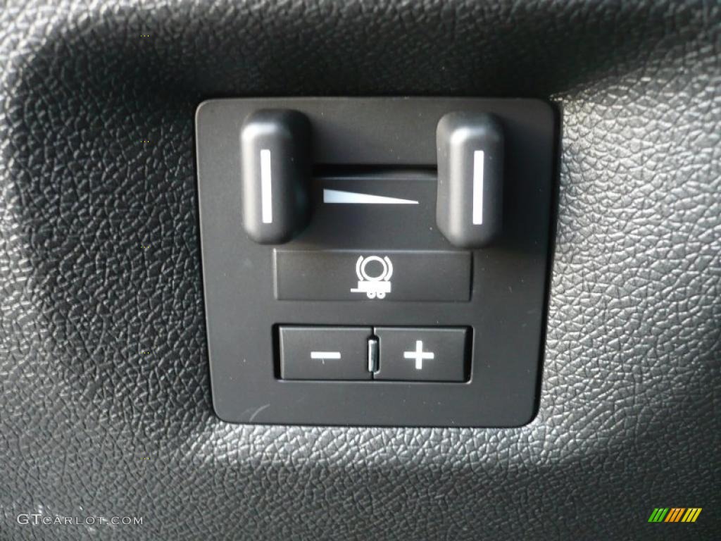 2011 GMC Sierra 1500 SLE Crew Cab 4x4 Controls Photo #41489759