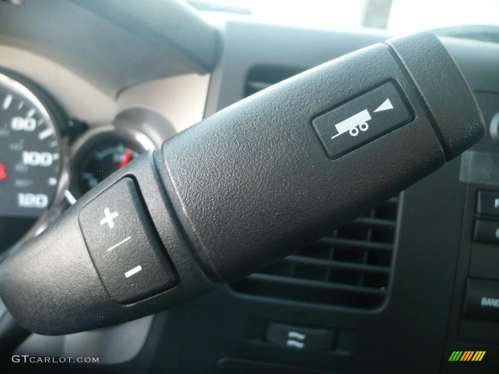 2011 GMC Sierra 1500 SLE Crew Cab 4x4 Controls Photo #41489795