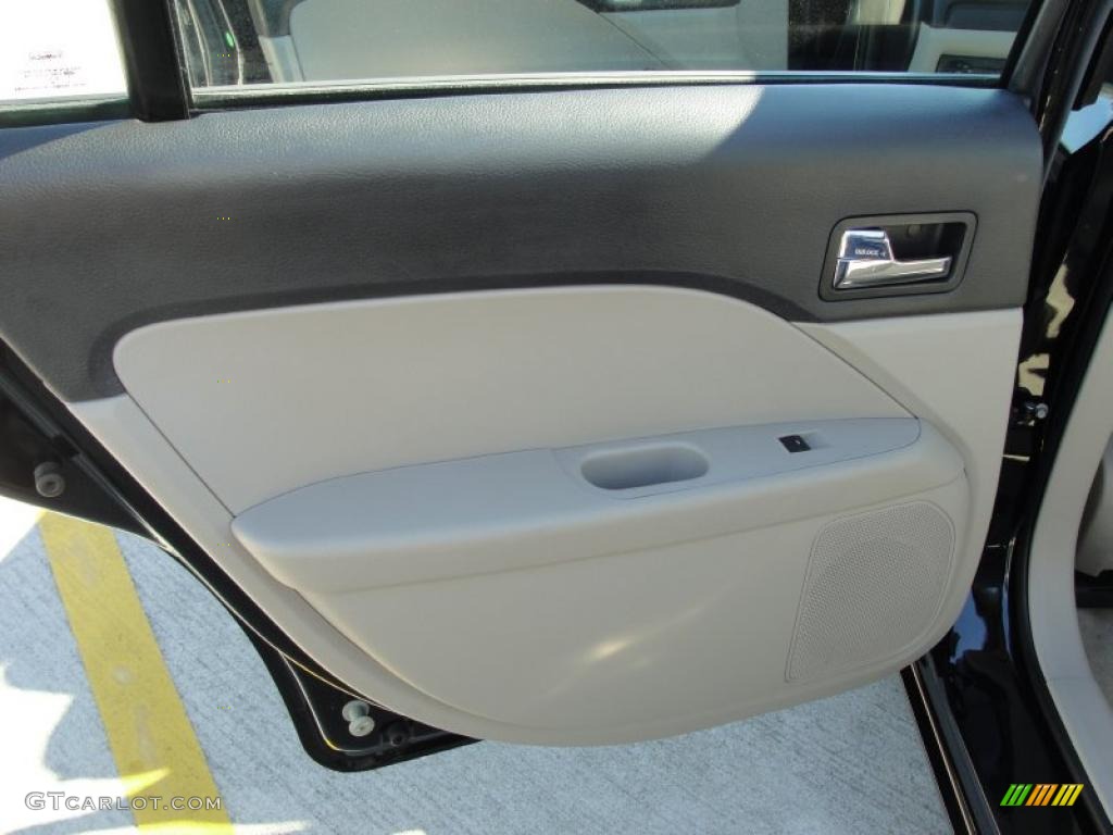 2008 Fusion S - Black Ebony / Medium Light Stone photo #24