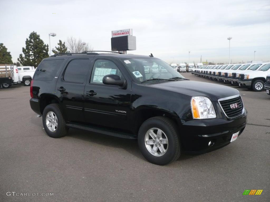 2011 Yukon SLT 4x4 - Onyx Black / Light Tan photo #1