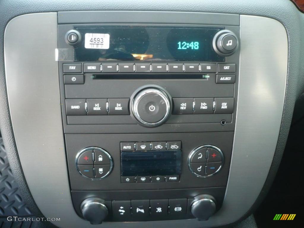 2011 GMC Sierra 2500HD SLT Extended Cab 4x4 Controls Photo #41490863