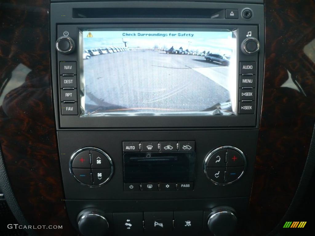 2011 GMC Sierra 2500HD Denali Crew Cab 4x4 Controls Photo #41491631