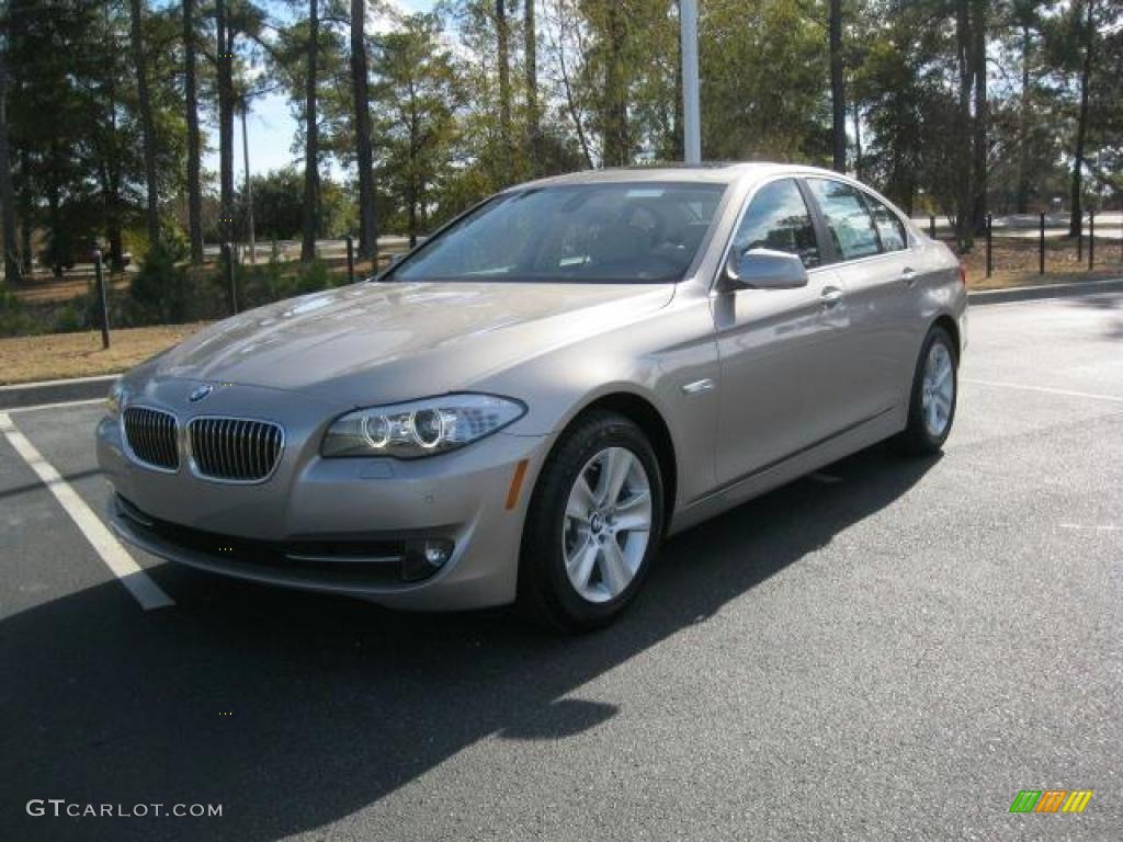 Cashmere Silver Metallic 2011 BMW 5 Series 528i Sedan Exterior Photo #41492651