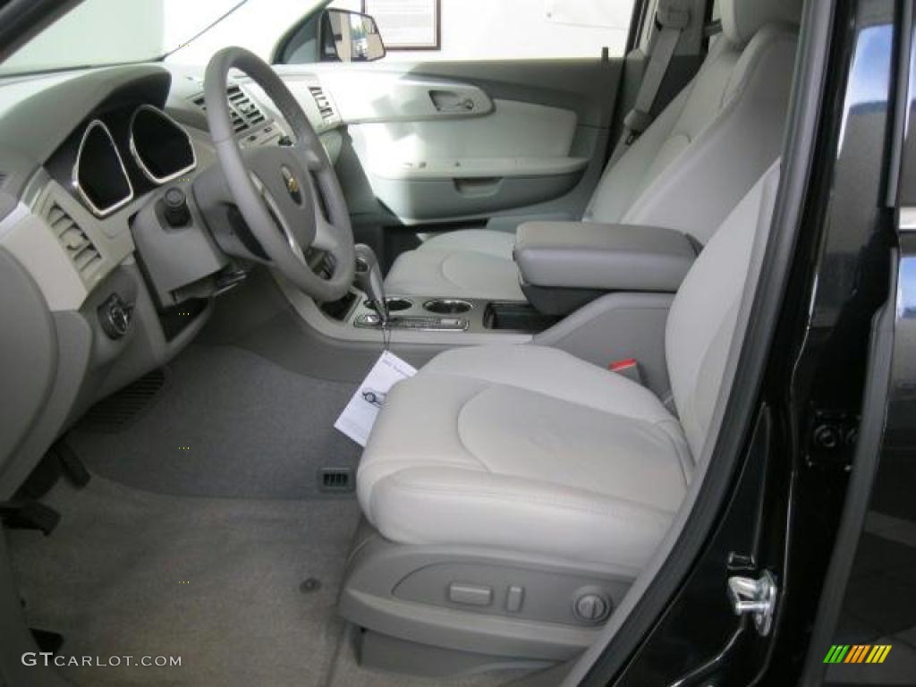 Dark Gray/Light Gray Interior 2011 Chevrolet Traverse LT Photo #41493007