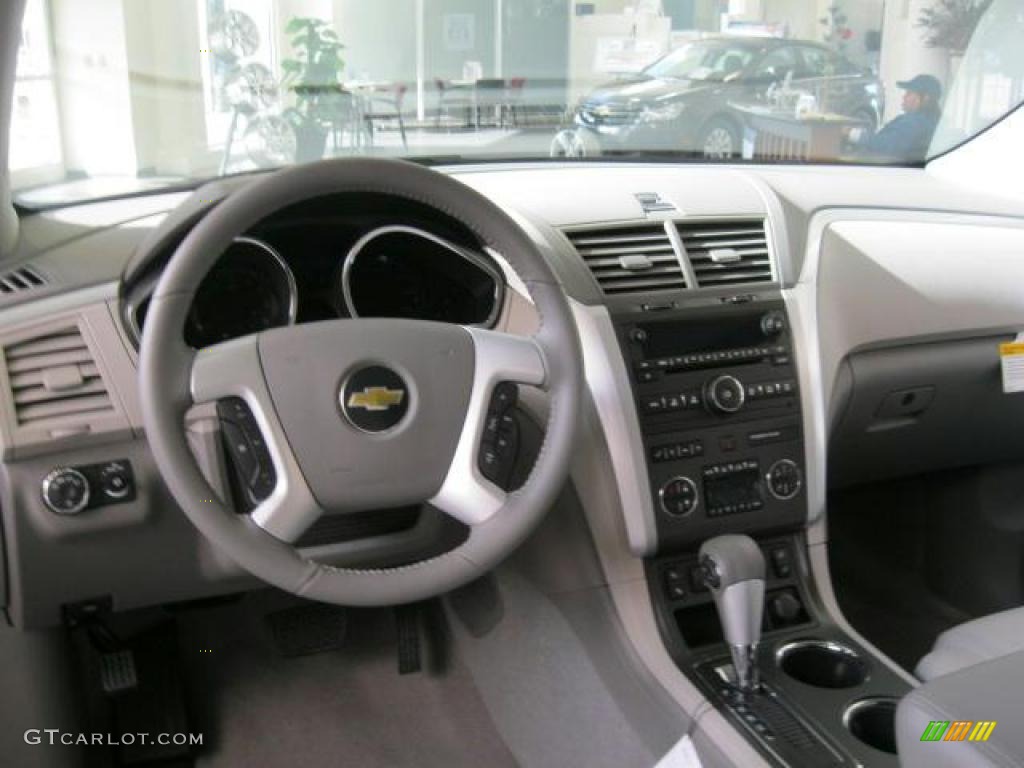 2011 Chevrolet Traverse LT Dark Gray/Light Gray Dashboard Photo #41493063