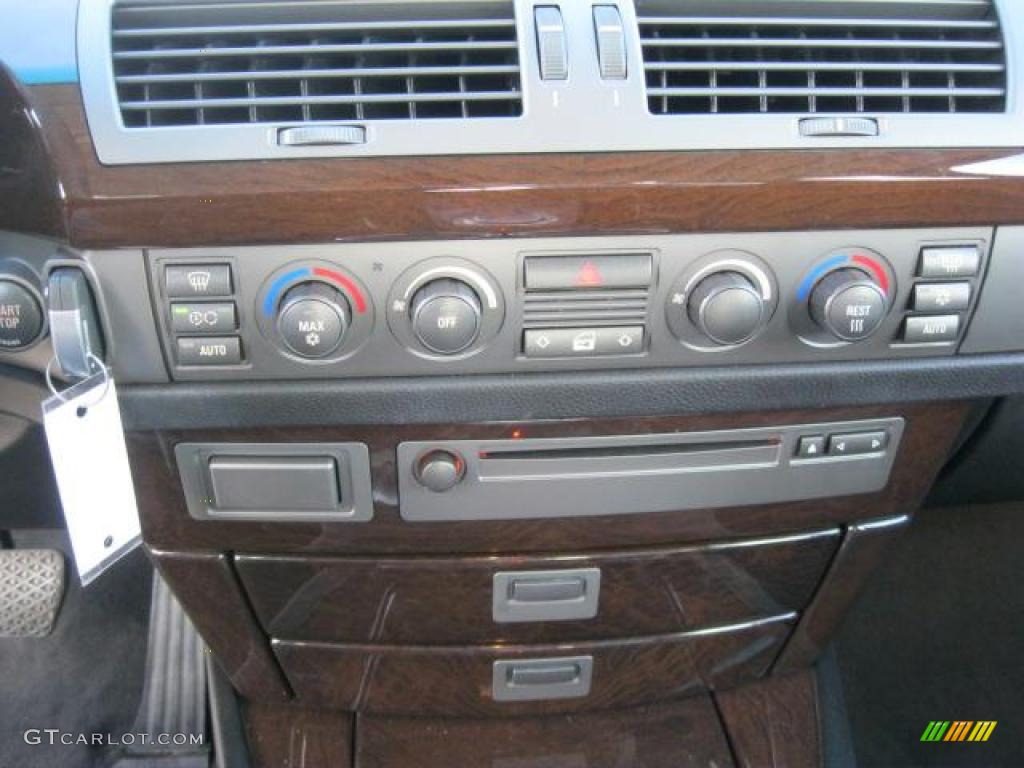 2005 BMW 7 Series 745Li Sedan Controls Photo #41493823