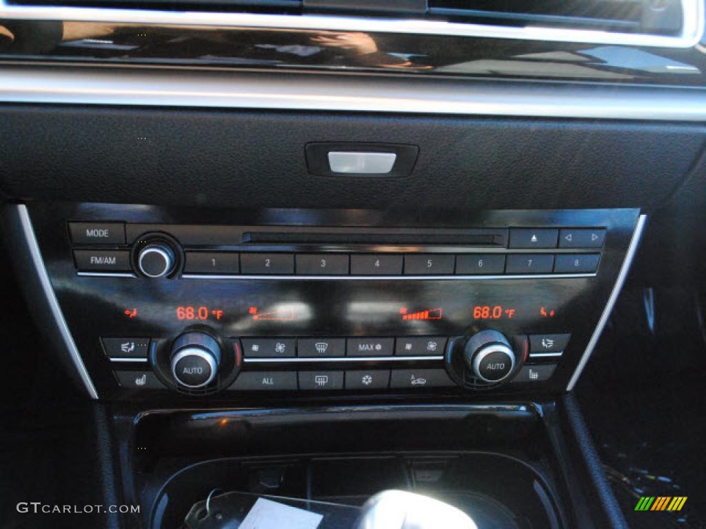 2010 BMW 5 Series 550i Gran Turismo Controls Photo #41495323