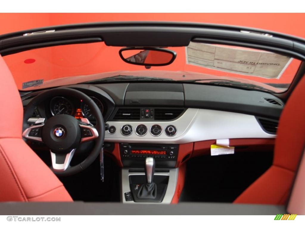 2011 Z4 sDrive30i Roadster - Space Gray Metallic / Coral Red photo #5