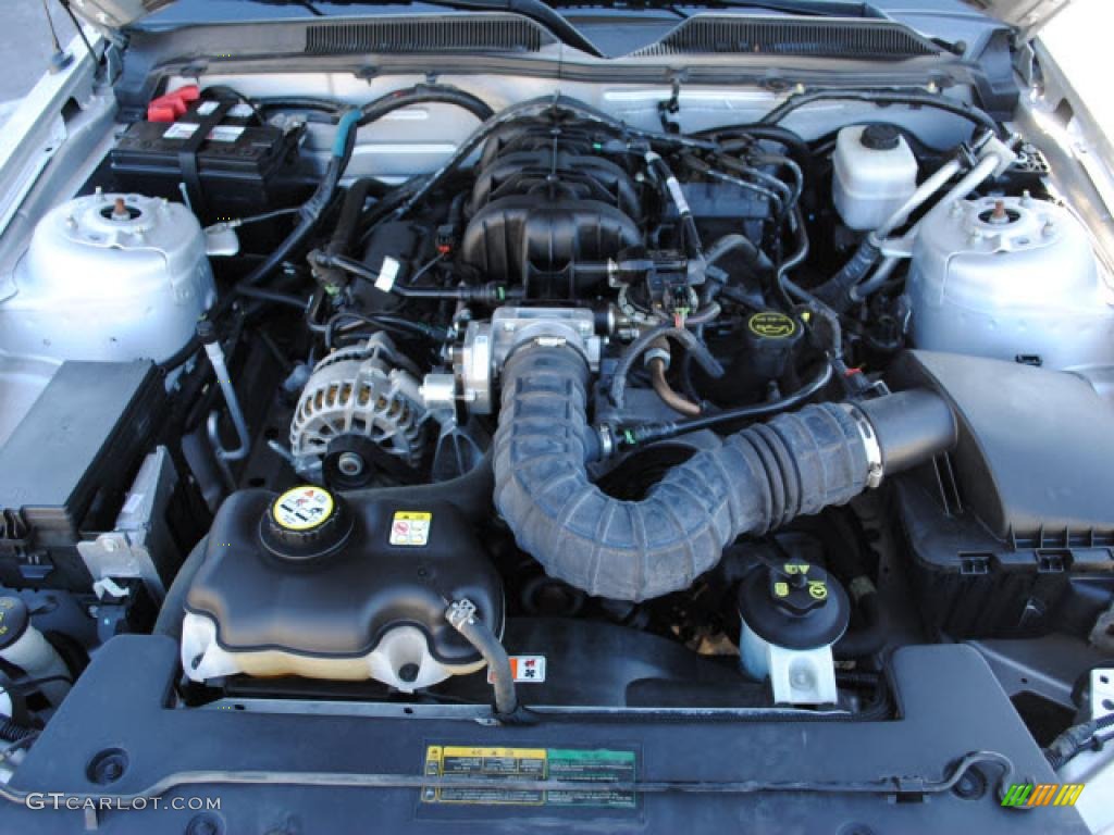2007 Mustang V6 Premium Coupe - Satin Silver Metallic / Dark Charcoal photo #20