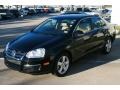 Black - Jetta SE Sedan Photo No. 3