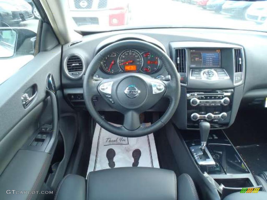 2011 Nissan Maxima 3.5 S Dashboard Photos