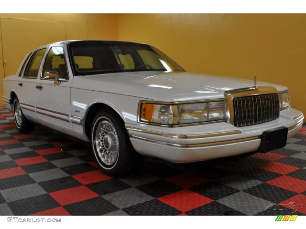 1994 Town Car Cartier - Performance White / Gray photo #1