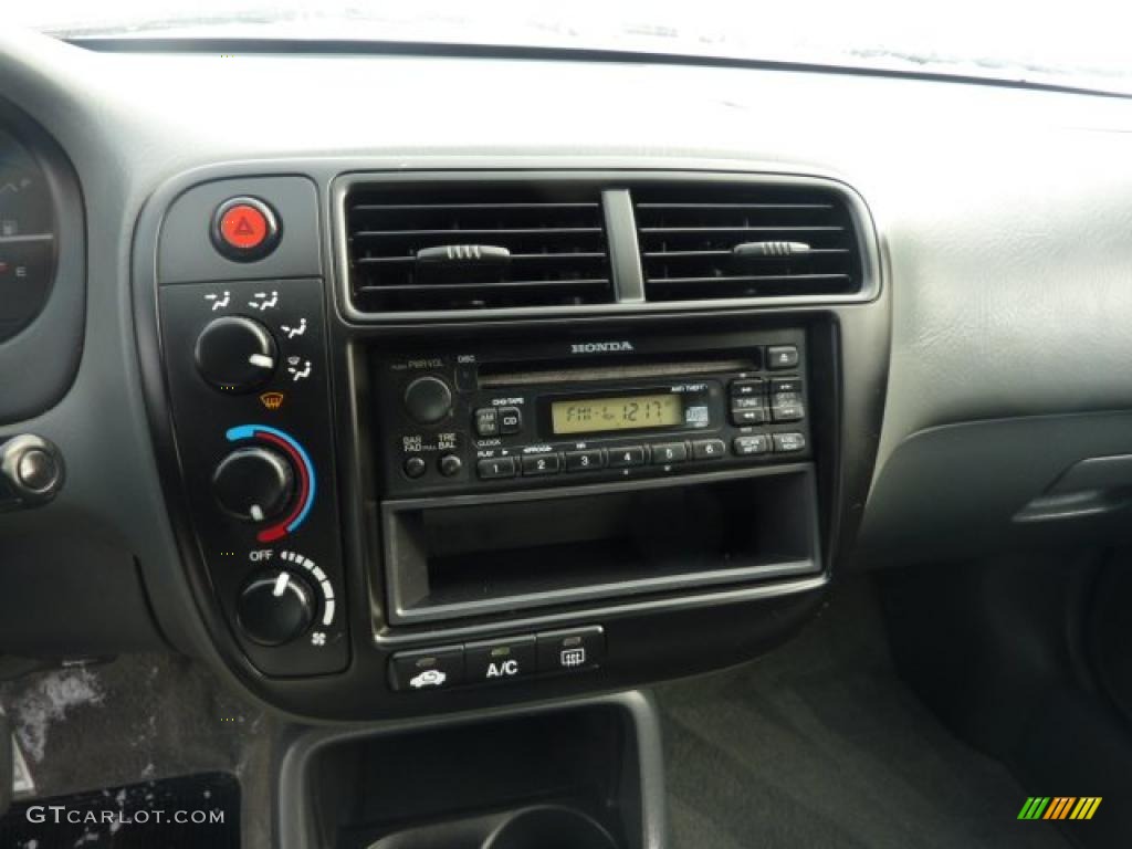 2000 Honda Civic VP Sedan Controls Photo #41514833