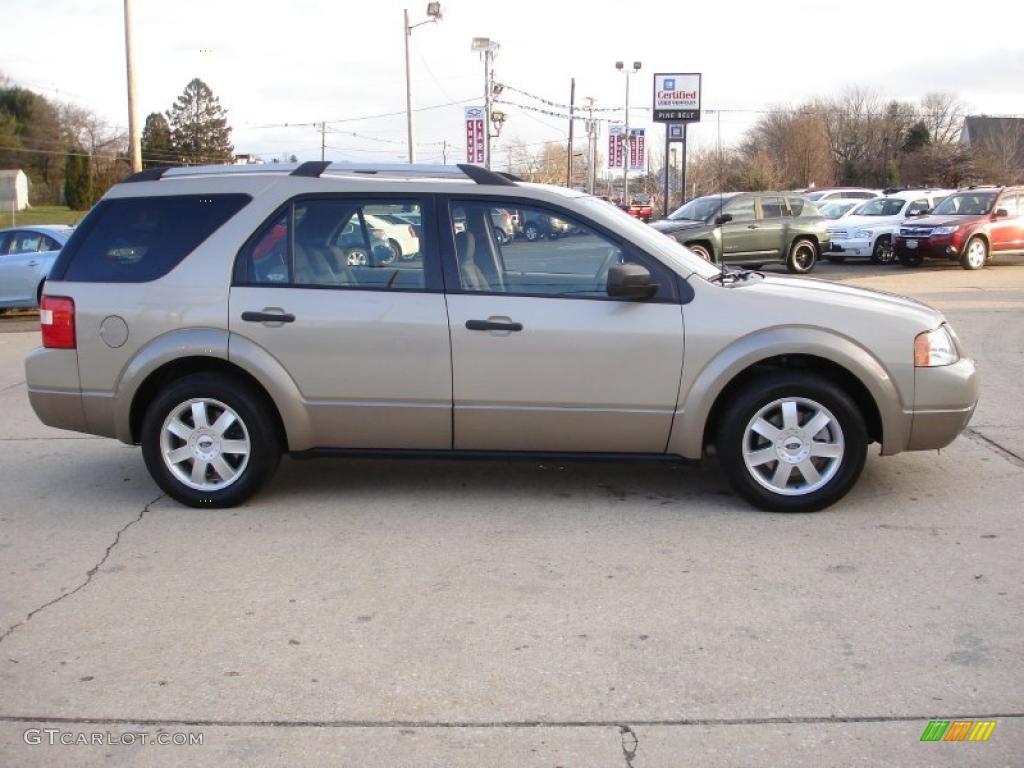 Pueblo Gold Metallic 2005 Ford Freestyle SE Exterior Photo #41517285
