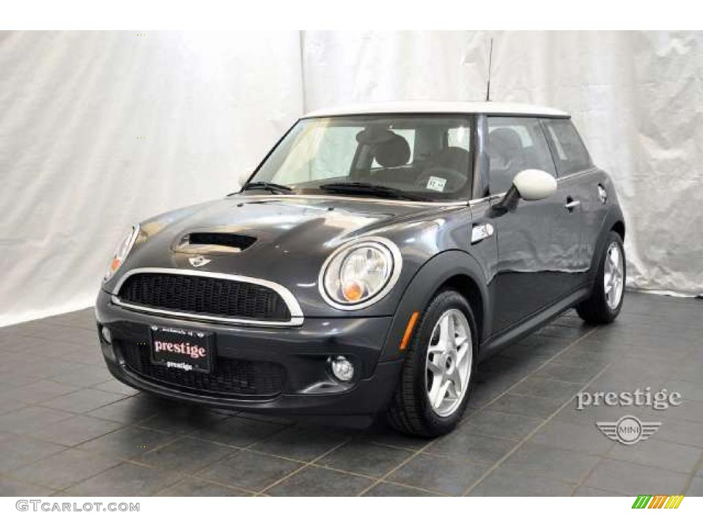 Astro Black Metallic Mini Cooper