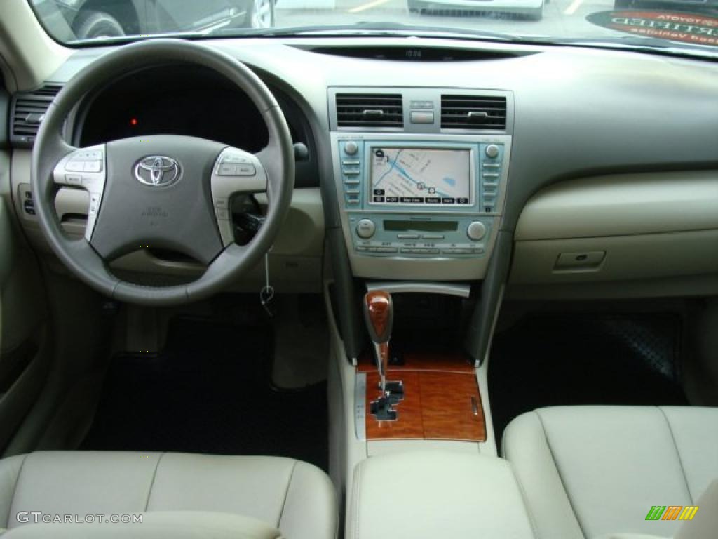 2008 Camry XLE - Black / Bisque photo #9