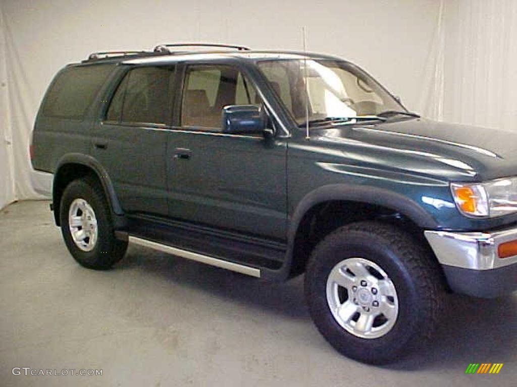 1997 4Runner SR5 4x4 - Evergreen Pearl Metallic / Oak photo #1
