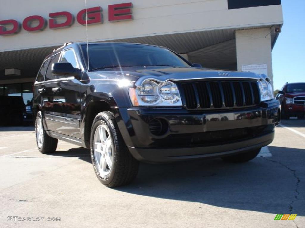 2006 Grand Cherokee Laredo - Black / Medium Slate Gray photo #1