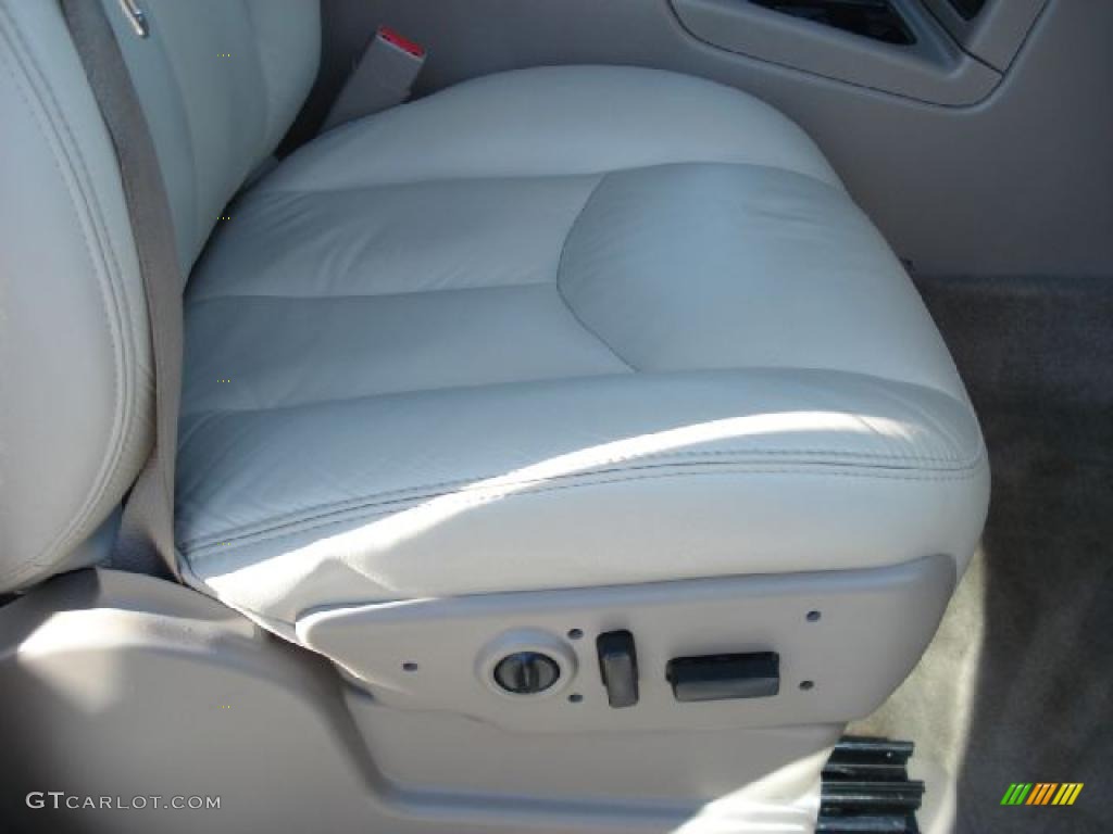 2006 Suburban LT 1500 4x4 - Summit White / Tan/Neutral photo #21