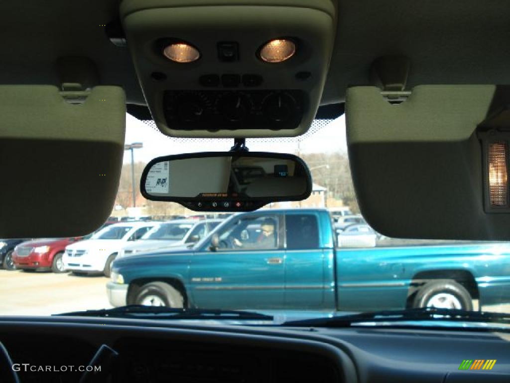 2006 Suburban LT 1500 4x4 - Summit White / Tan/Neutral photo #24