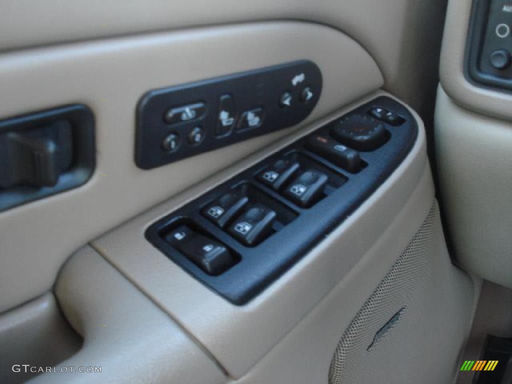 2006 Suburban LT 1500 4x4 - Summit White / Tan/Neutral photo #30