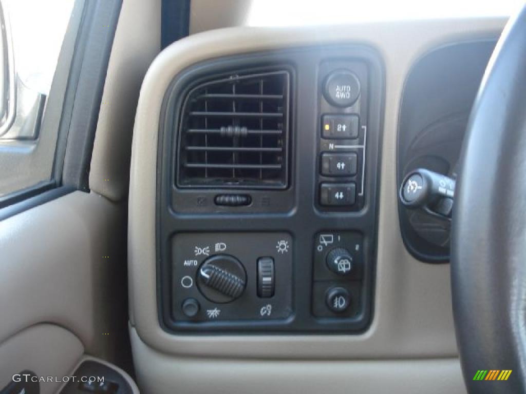 2006 Suburban LT 1500 4x4 - Summit White / Tan/Neutral photo #31