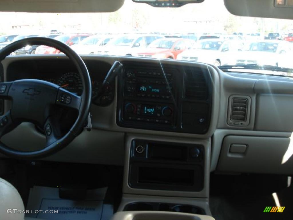 2006 Suburban LT 1500 4x4 - Summit White / Tan/Neutral photo #35