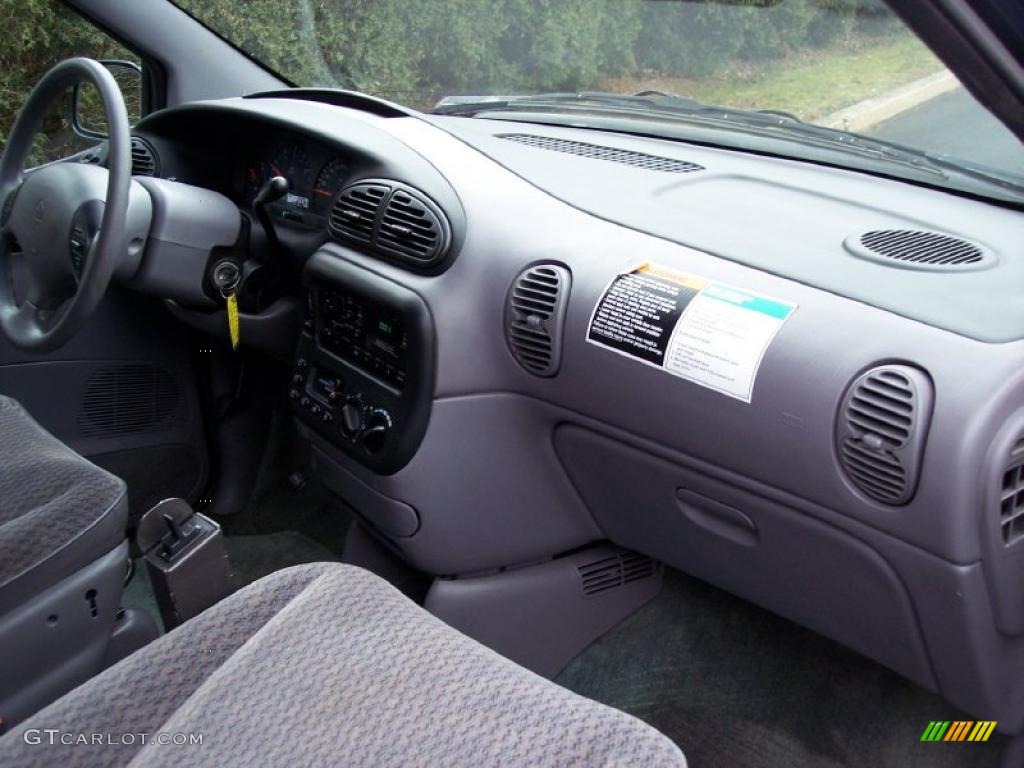 2000 Grand Caravan SE - Patriot Blue Pearlcoat / Mist Gray photo #23