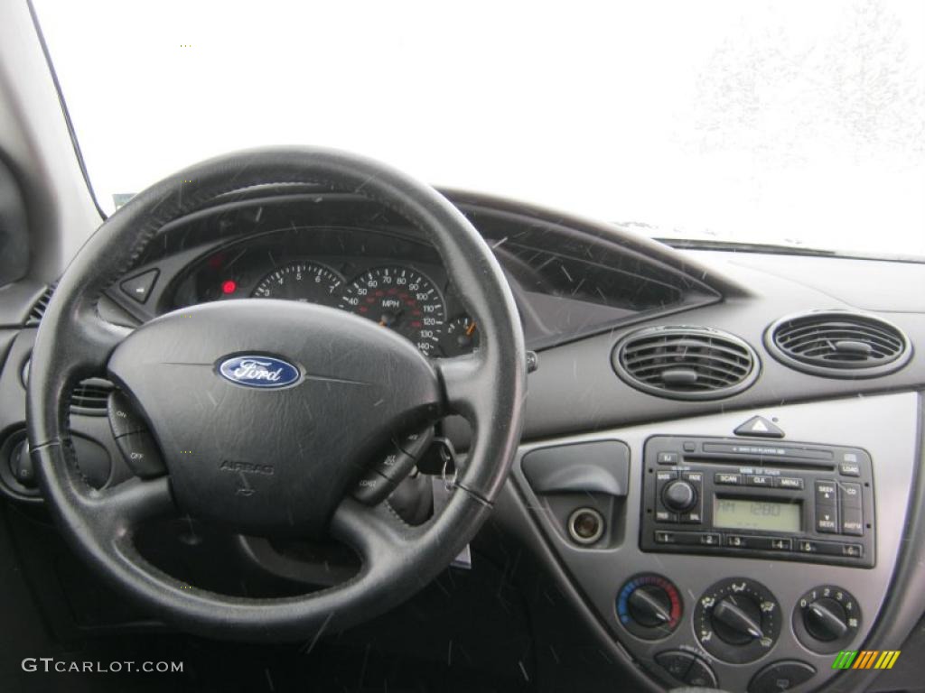 2002 Ford Focus ZX3 Coupe Dark Charcoal Dashboard Photo #41528553