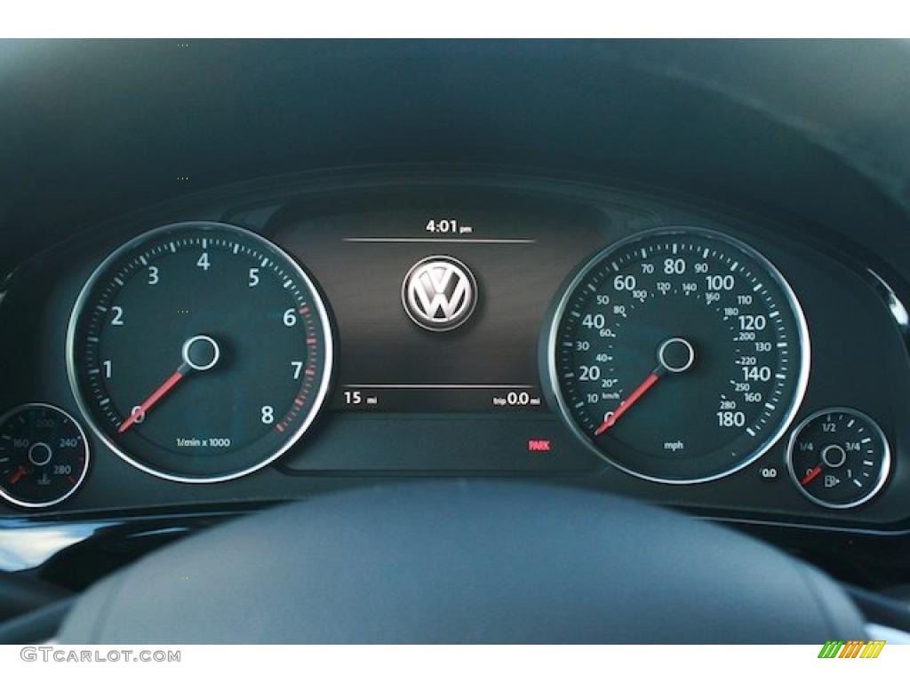 2011 Volkswagen Touareg VR6 FSI Sport 4XMotion Gauges Photo #41532101