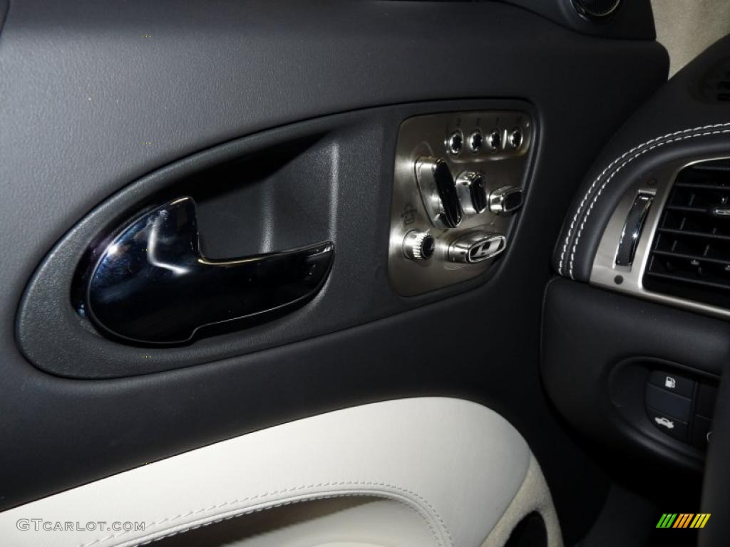 2011 Jaguar XK XKR Convertible Controls Photo #41535876