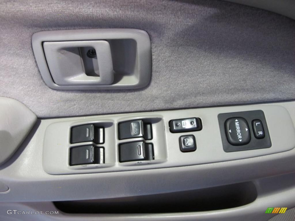 2003 Toyota Tacoma V6 PreRunner Double Cab Controls Photos