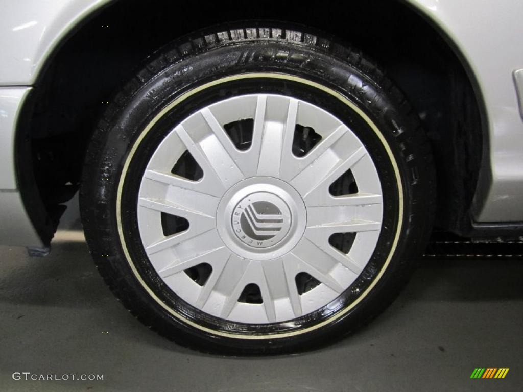 2004 Grand Marquis GS - Silver Birch Metallic / Dark Charcoal photo #6