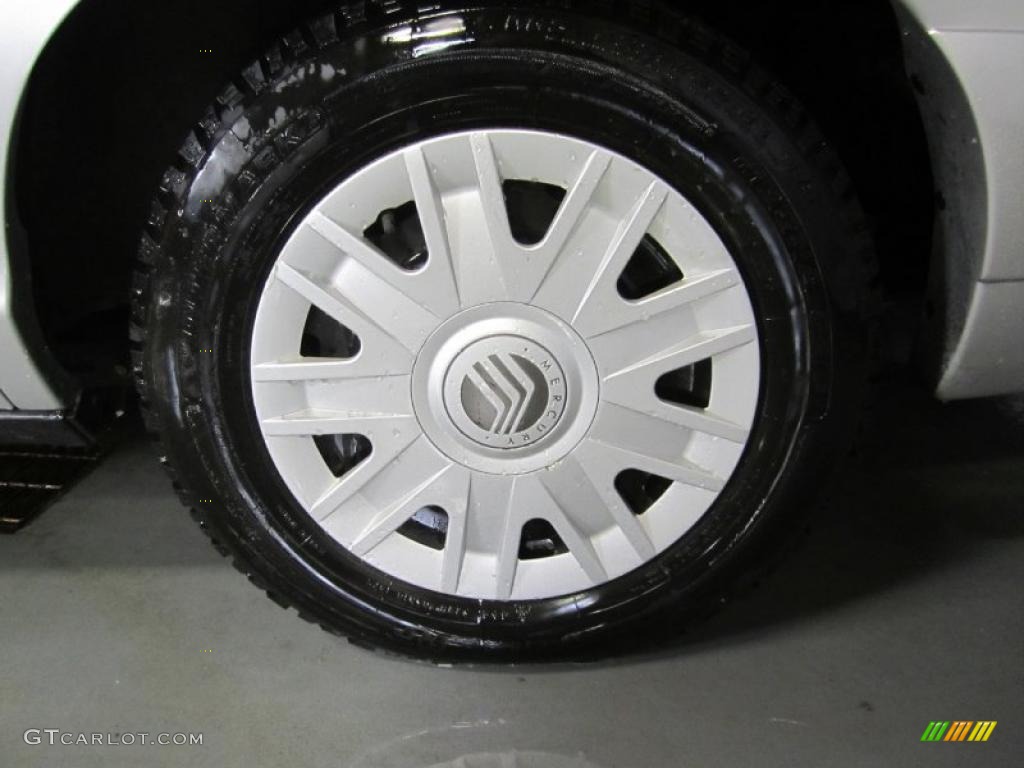 2004 Grand Marquis GS - Silver Birch Metallic / Dark Charcoal photo #7