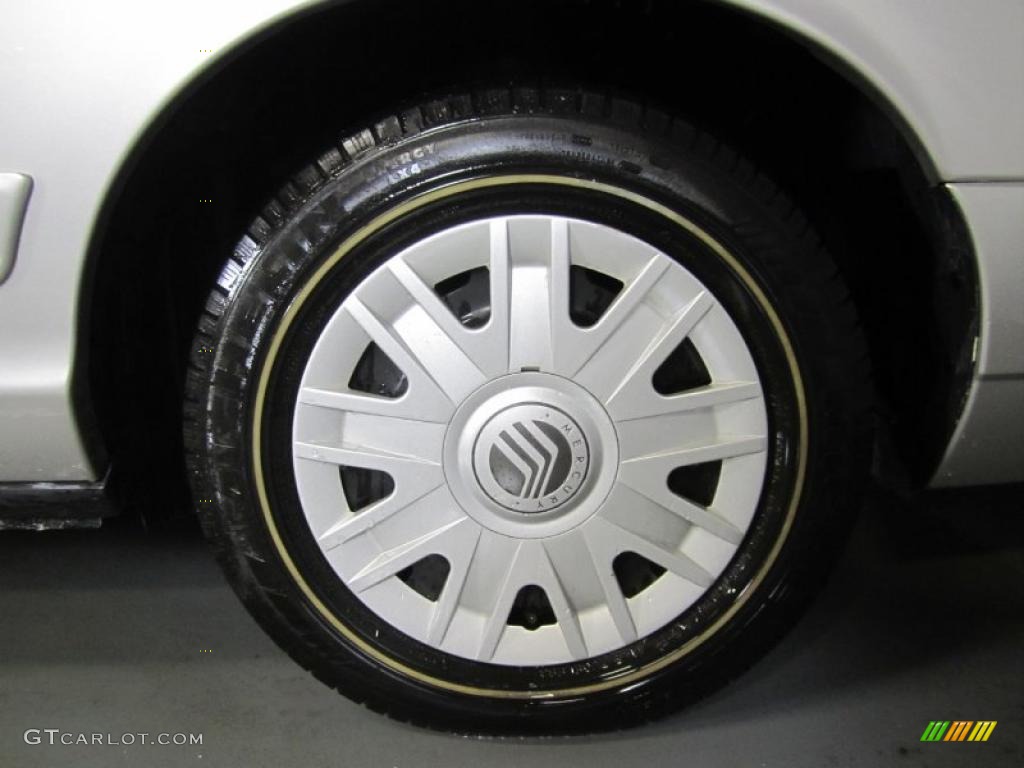 2004 Grand Marquis GS - Silver Birch Metallic / Dark Charcoal photo #16