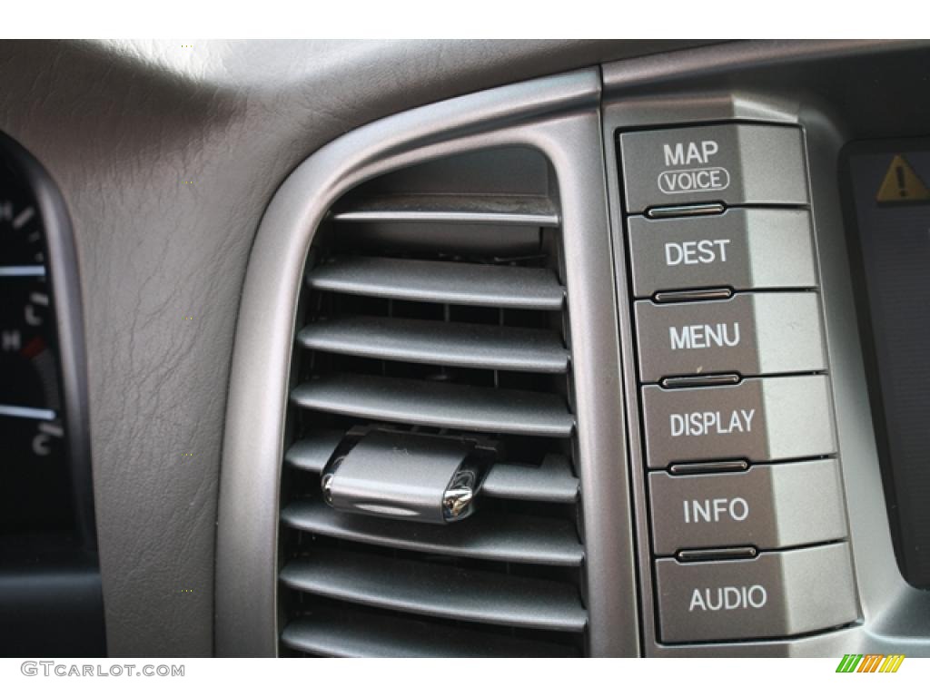 2004 Lexus LX 470 Controls Photo #41538840