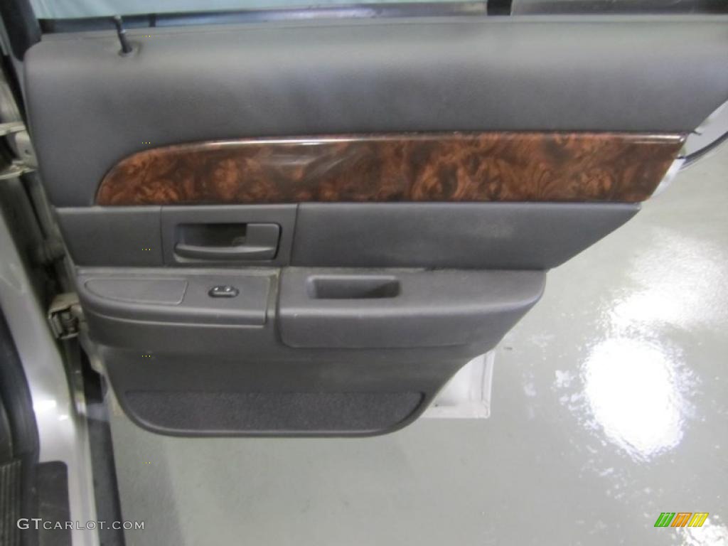 2004 Grand Marquis GS - Silver Birch Metallic / Dark Charcoal photo #18