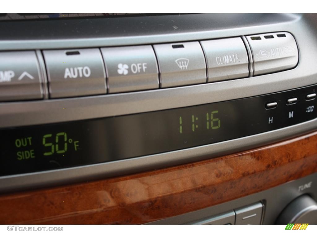 2004 Lexus LX 470 Controls Photo #41538884