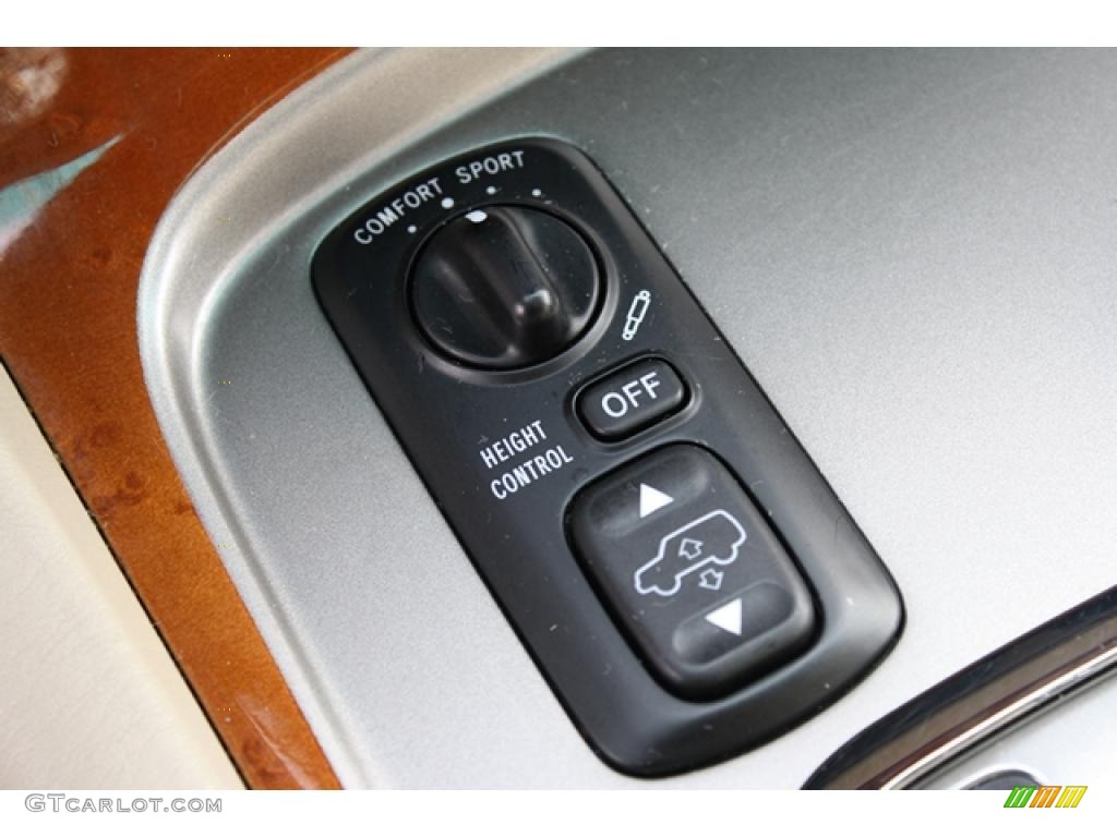 2004 Lexus LX 470 Controls Photo #41538940