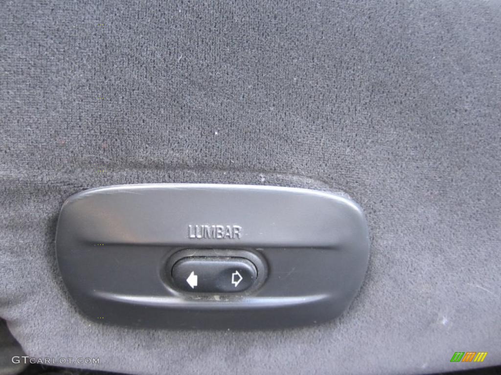 2004 Grand Marquis GS - Silver Birch Metallic / Dark Charcoal photo #22