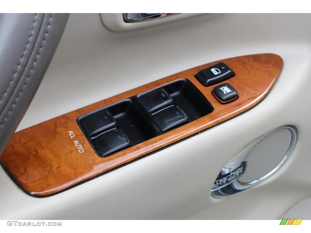 2004 Lexus LX 470 Controls Photo #41539100