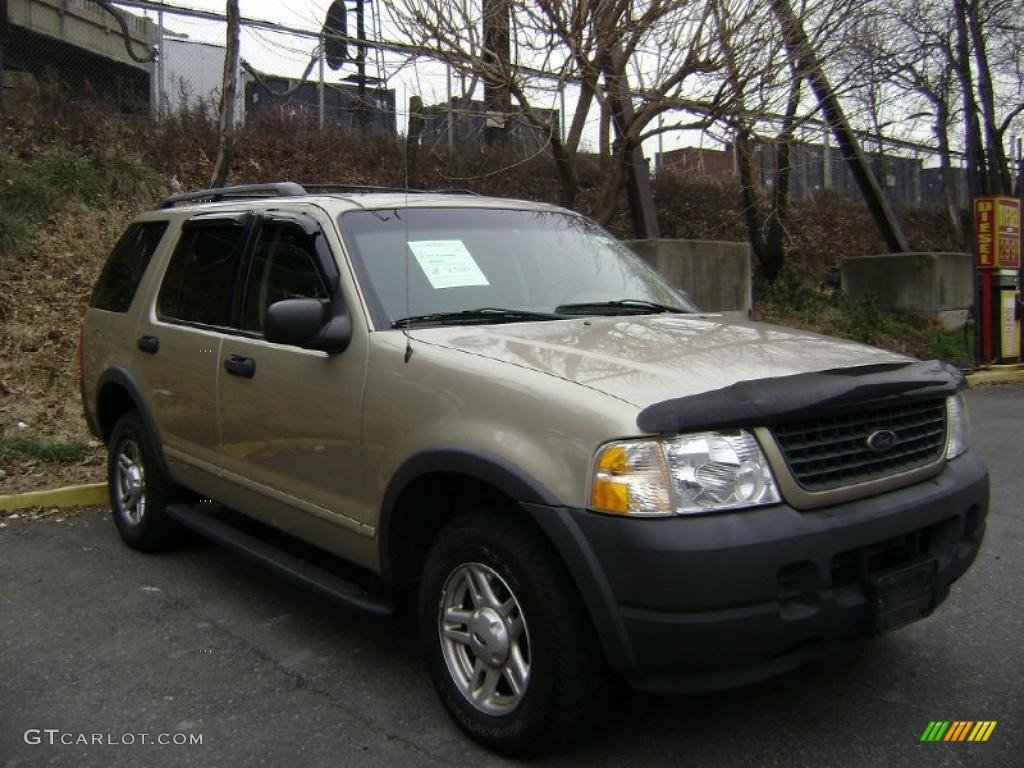 2003 Explorer XLS 4x4 - Harvest Gold Metallic / Medium Parchment Beige photo #4