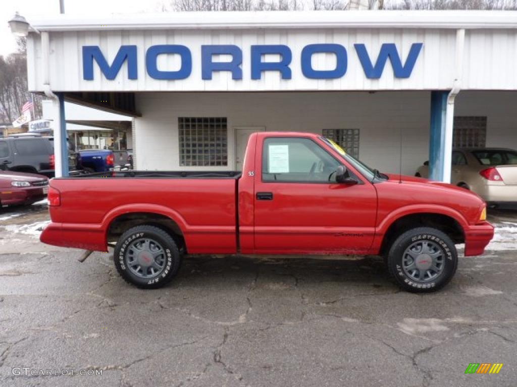1994 Sonoma SLS Extended Cab 4x4 - Bright Red / Graphite photo #1