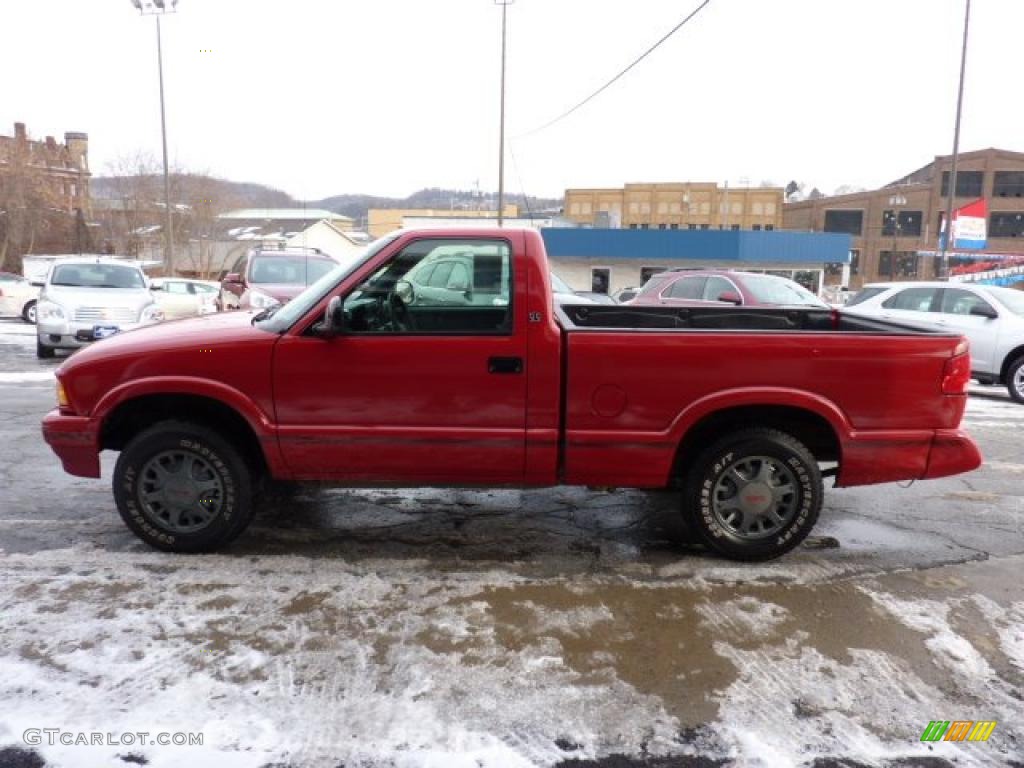 1994 Sonoma SLS Extended Cab 4x4 - Bright Red / Graphite photo #6