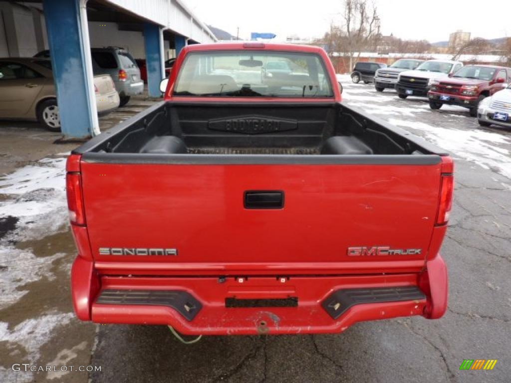 1994 Sonoma SLS Extended Cab 4x4 - Bright Red / Graphite photo #9