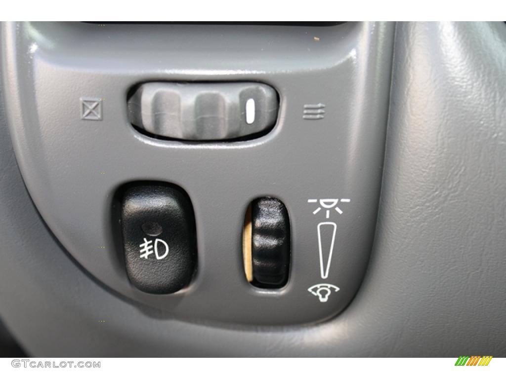 2004 Oldsmobile Alero GL1 Coupe Controls Photo #41542952